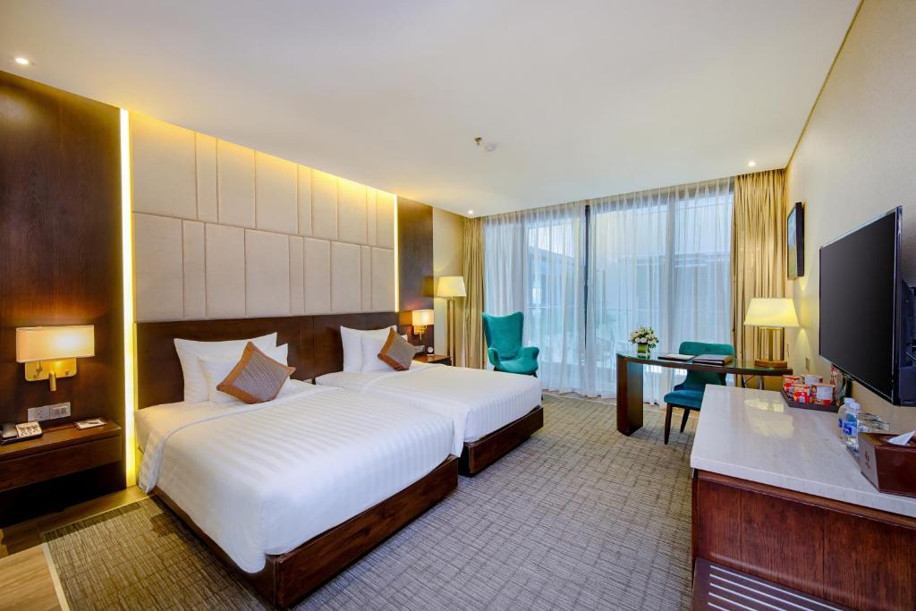 Двухместный (Premier Deluxe Twin Room - Free Mini Bar Included), New Orient Hotel Da Nang