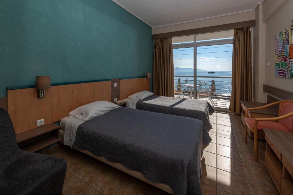 Двухместный (Двухместный номер Делюкс с 1 кроватью и видом на море) отеля Hotel Ostria, Каламата
