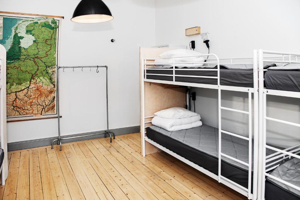 Номер (Кровать в общем 8-местном номере) хостела City Backpackers Hostel, Стокгольм