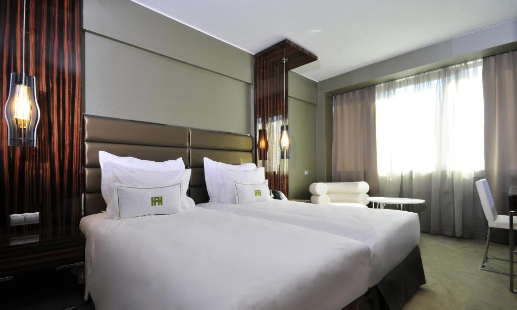 Двухместный (Двухместный номер Делюкс «Премьер» с 1 кроватью) отеля Altis Grand Hotel – Luxury Collection Hotels, Лиссабон