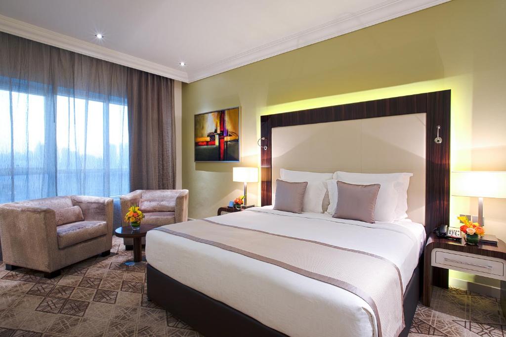 Двухместный (Двухместный номер Делюкс с 1 кроватью) отеля Auris Plaza Hotel, Дубай