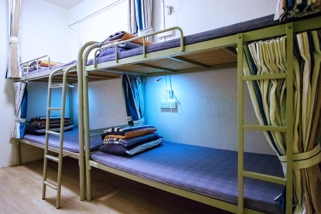 Номер (Кровать в общем 4-местном номере для мужчин и женщин) хостела Greendili Backpackers Hostel, Сингапур (город)