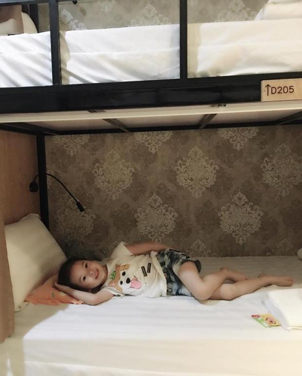 Номер (Кровать в общем 8-местном номере) отеля Sen Trang Hotel, Лаокай