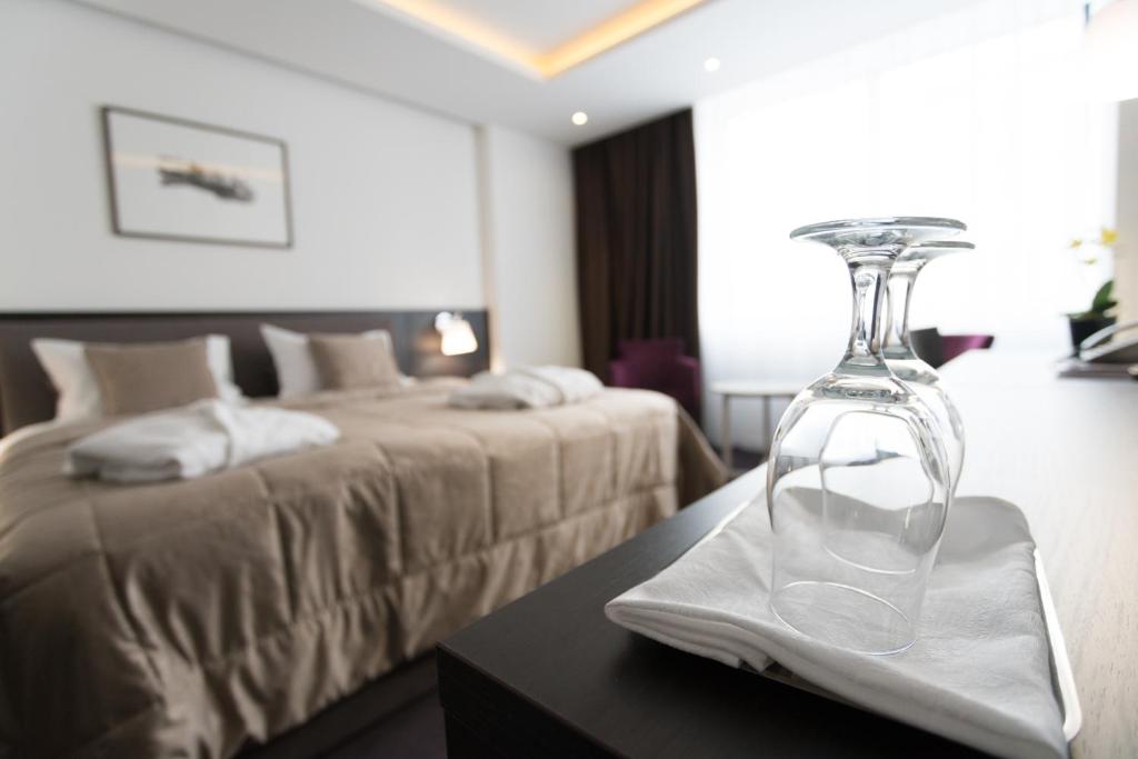 Двухместный (Улучшенный двухместный номер с 1 кроватью или 2 отдельными кроватями) отеля New City Hotel & Restaurant Niš, Ниш