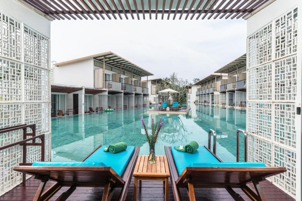 Двухместный (Двухместный номер Делюкс с 1 кроватью или 2 отдельными кроватями, доступ к бассейну) курортного отеля The Briza Beach Resort, Khao Lak, Кхаулак