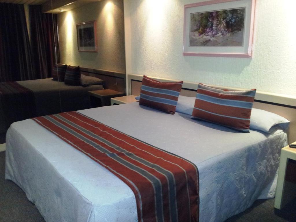Двухместный (Номер с кроватью размера «king-size») отеля Hotel Fleming, Мехико