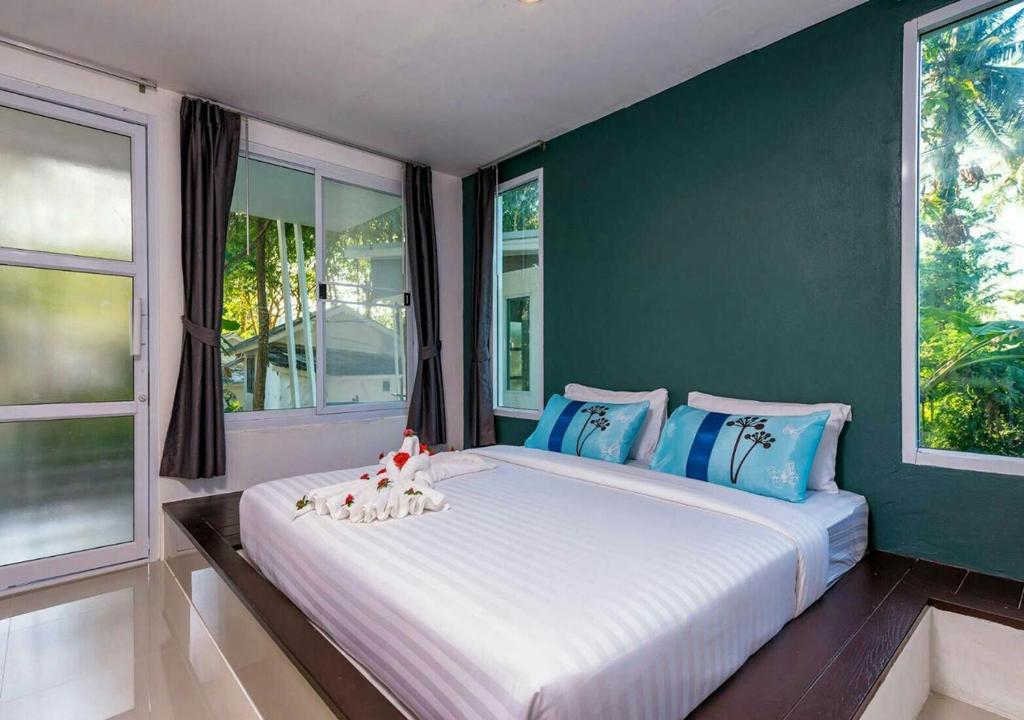 Двухместный (Номер Делюкс с кроватью размера «king-size») курортного отеля White House Bailan Resort, Ко Чанг