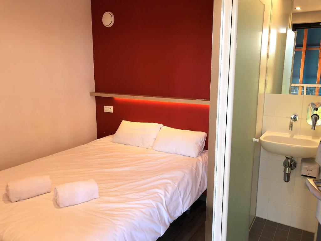 Двухместный (Двухместный номер с 1 кроватью (только номер)) отеля Eklo Hotels Le Mans, Ле-Ман