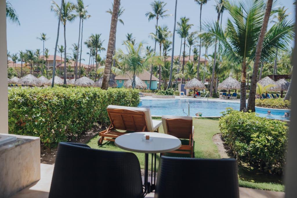 Сьюит (Полулюкс Majestic с прямым доступом к бассейну - Бесплатный Wi-Fi), Majestic Colonial - Punta Cana