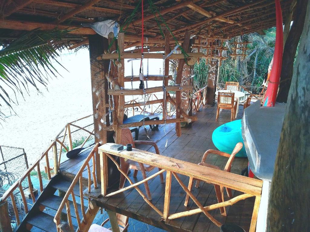 Двухместный (Номер Делюкс) отеля Villa crocodile beach, Хиккадува