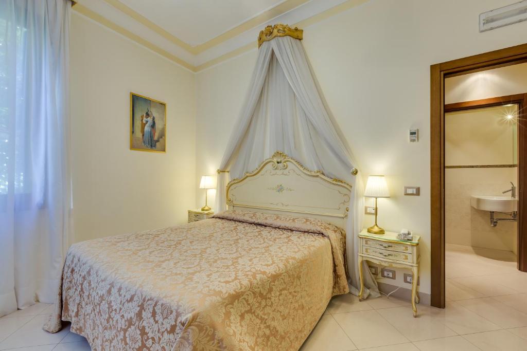 Двухместный (Двухместный номер с 1 кроватью или 2 отдельными кроватями) отеля Hotel At Leonard, Венеция