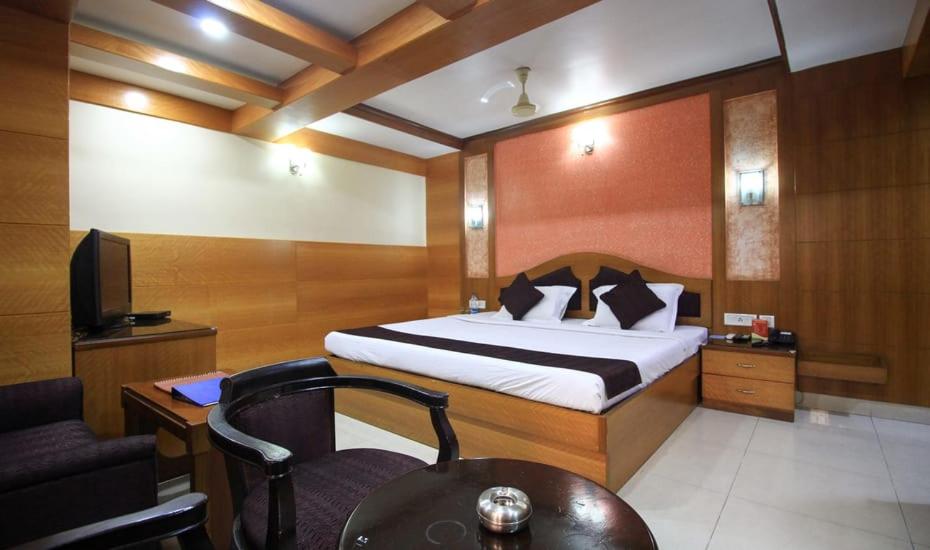 Двухместный (Двухместный номер Делюкс с 1 кроватью или 2 отдельными кроватями) отеля Pan Asia Continental, Калькутта