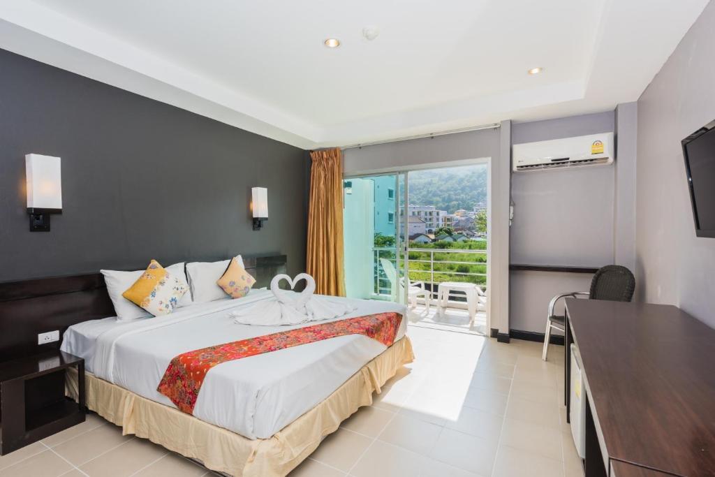 Двухместный (Улучшенный двухместный номер с 1 кроватью или 2 отдельными кроватями) курортного отеля The Natural Resort, Пхукет