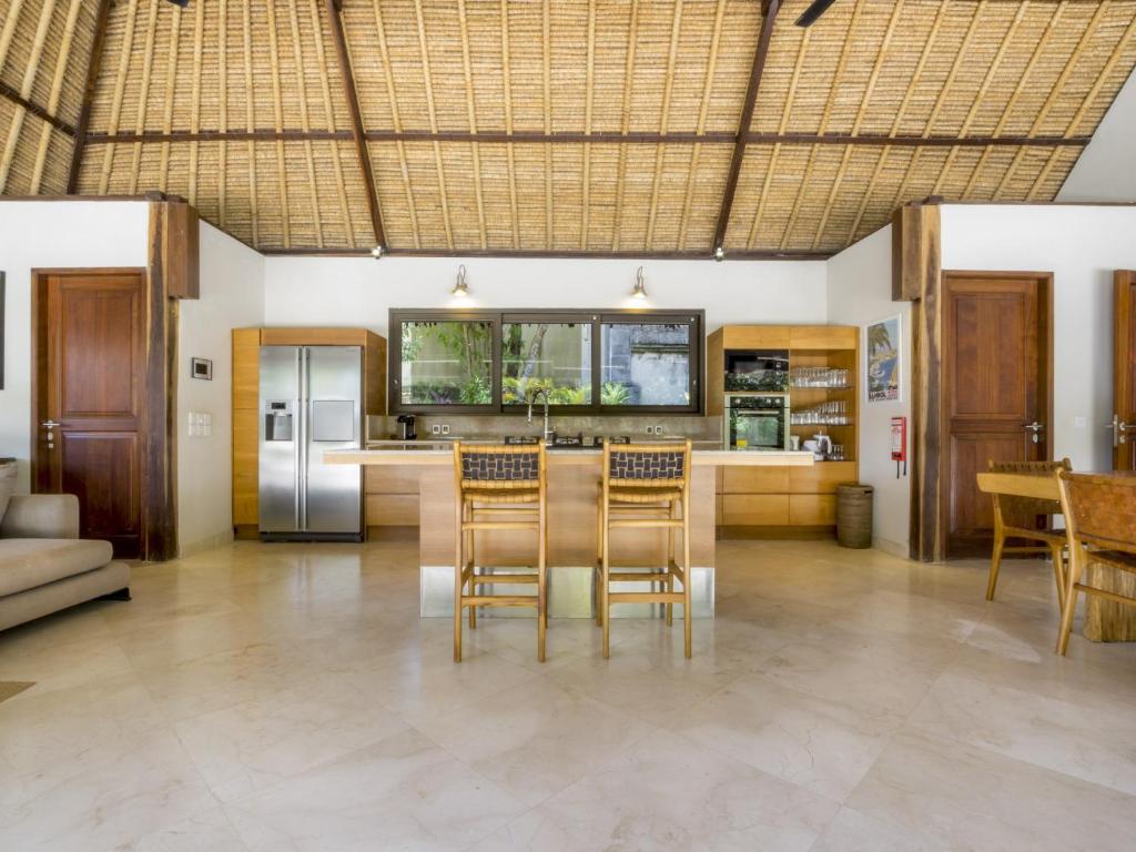 Вилла (Villa Kayu Merah - Three Bedrooms Villa with Private Pool), Akilea Villas