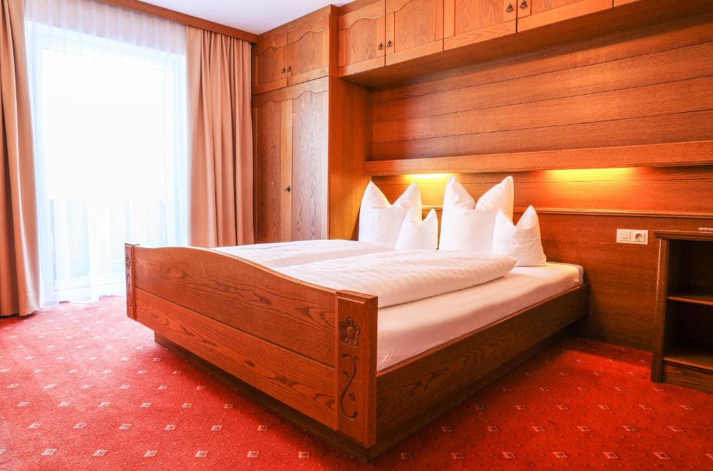 Двухместный (Двухместный номер «Комфорт» с 1 кроватью) отеля Berghotel Rasis, Ишгль