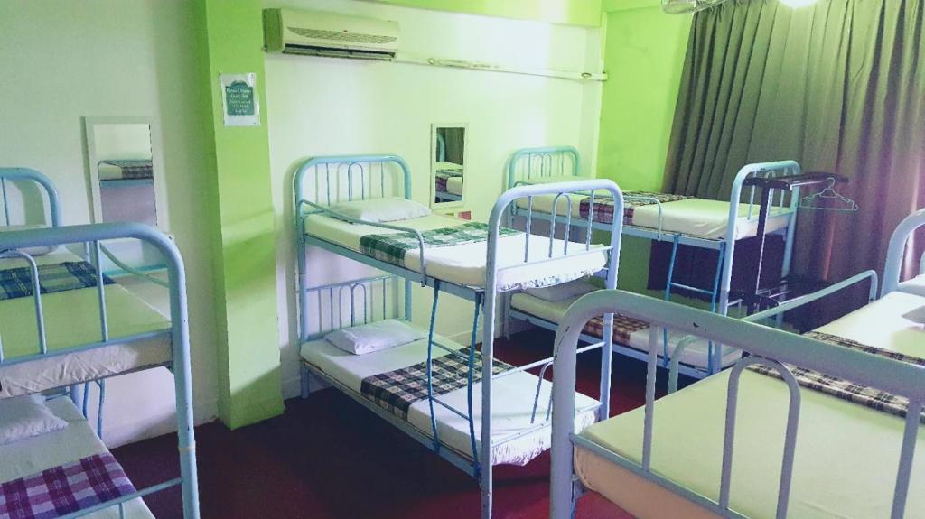 Номер (Кровать в общем номере для мужчин и женщин с 10 кроватями) отеля The Jesselton Cabin Sdn Bhd, Кота-Кинабалу