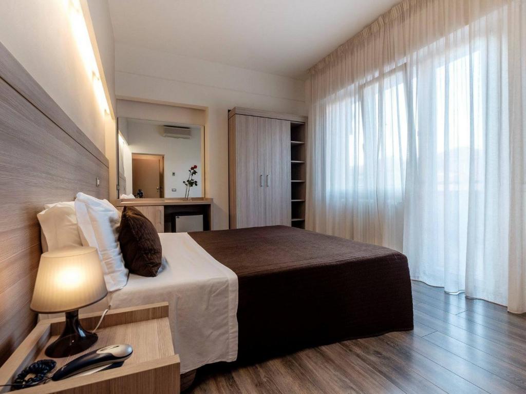 Двухместный (Улучшенный двухместный номер с 1 кроватью) отеля Hotel Villa Lalla, Римини