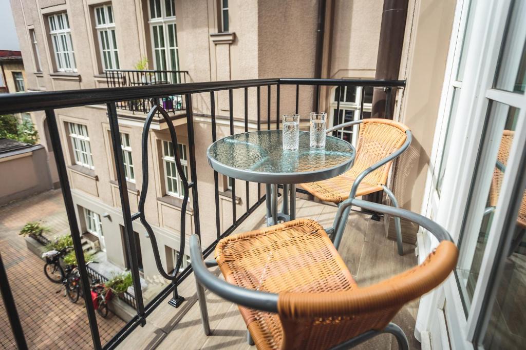 Апартаменты (Апартаменты с 2 спальнями и балконом), Riga Lux Apartments - Skolas