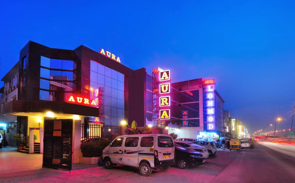 Отель Hotel Aura @ Airport, Нью-Дели