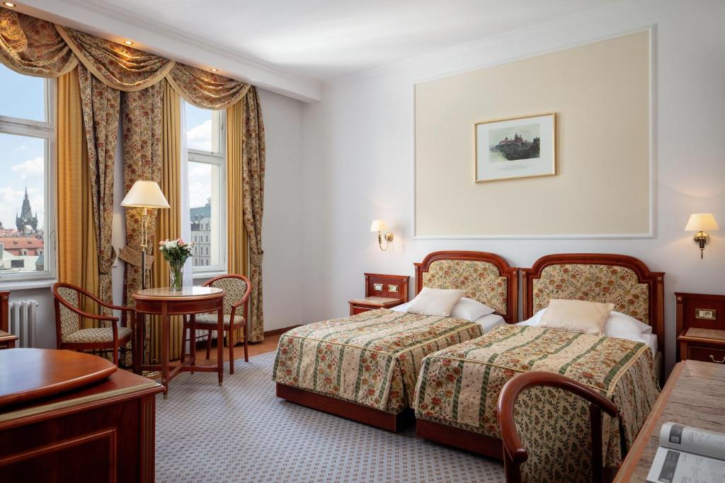 Двухместный (Специальное предложение - Двухместный номер с 2 отдельными кроватями, пакет услуг «Канун Нового года») отеля Ambassador Zlata Husa, Прага