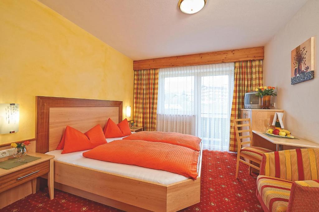 Двухместный (Двухместный номер с 1 кроватью и балконом) отеля Hotel-Pension Wolfgang, Целль-ам-Зе
