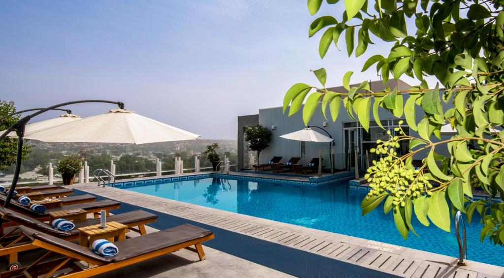 Отель Dushanbe Serena