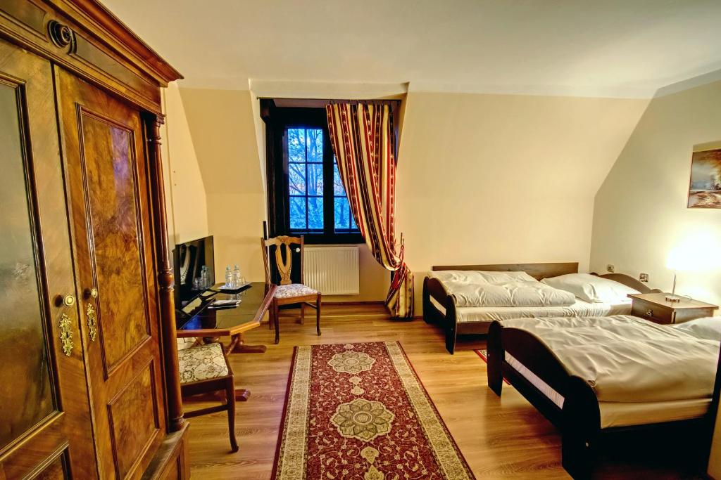 Двухместный (Двухместный номер с 2 отдельными кроватями) курортного отеля Pałac Krobielowice, Вроцлав