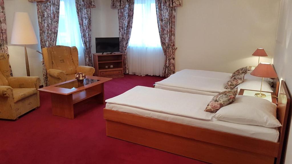 Сьюит (Улучшенный номер-студио), Отель Eurohotel