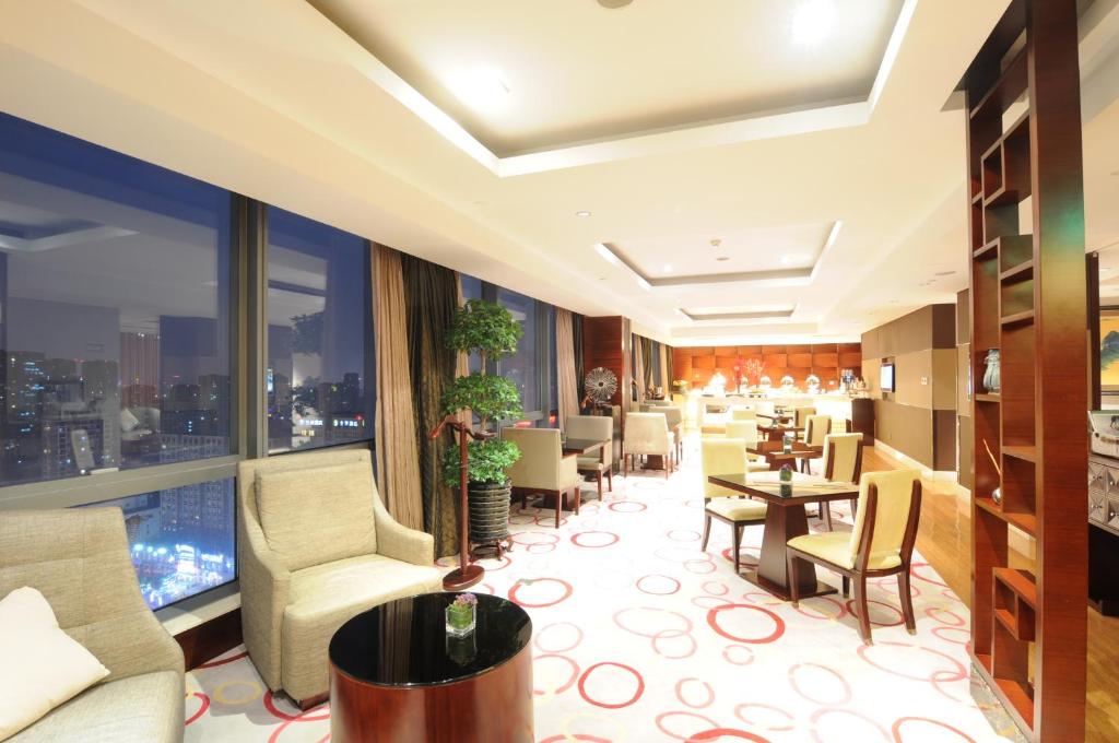 Двухместный (Роскошный клубный двухместный номер с 2 отдельными кроватями и доступом в представительский лаундж) отеля Sofitel Wanda Ningbo, Нинбо