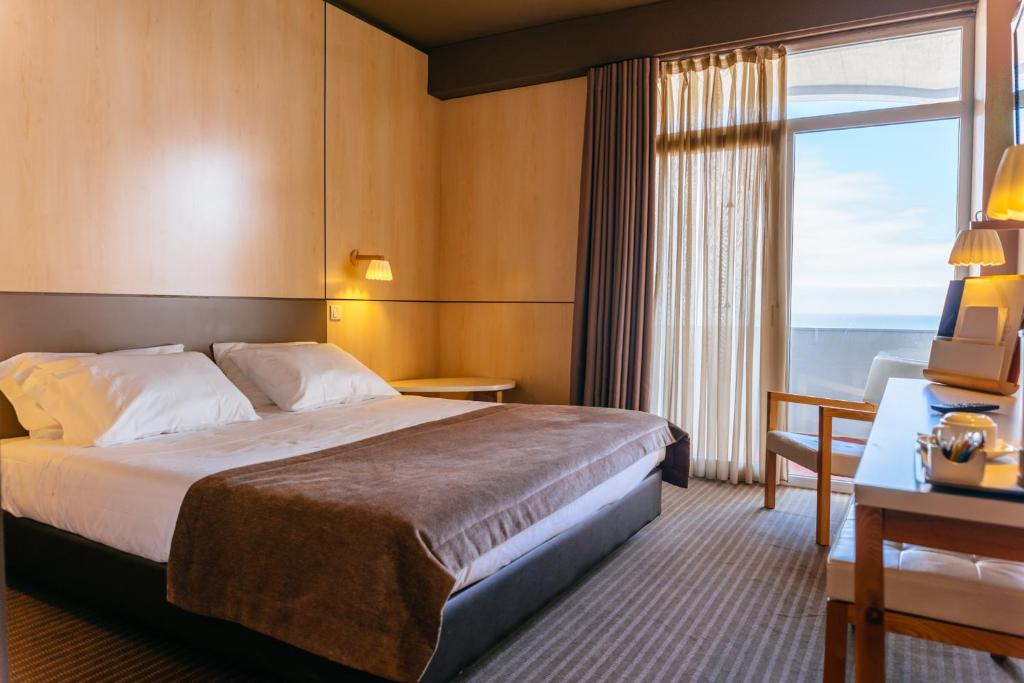 Двухместный (Двухместный номер с 1 кроватью, вид на море) отеля Axis Vermar Conference & Beach Hotel, Повуа-ди-Варзин