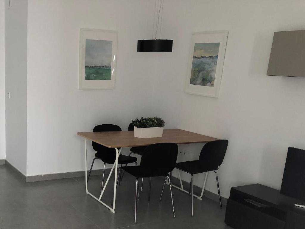 Апартаменты (Апартаменты - 1-й этаж), Malaga Apartamentos Calle Jinetes 10