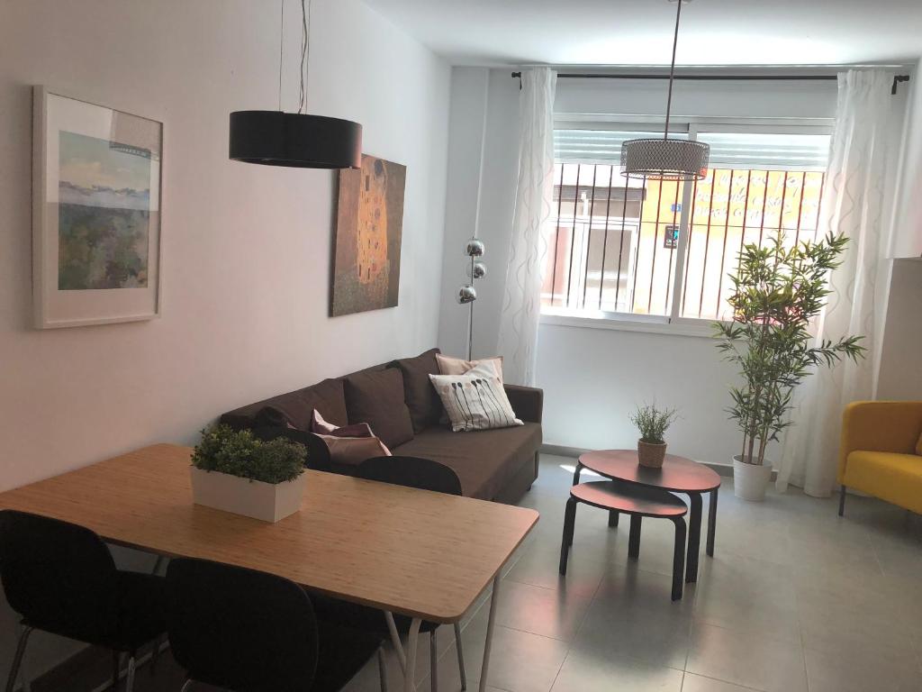 Апартаменты (Апартаменты - 1-й этаж), Malaga Apartamentos Calle Jinetes 10