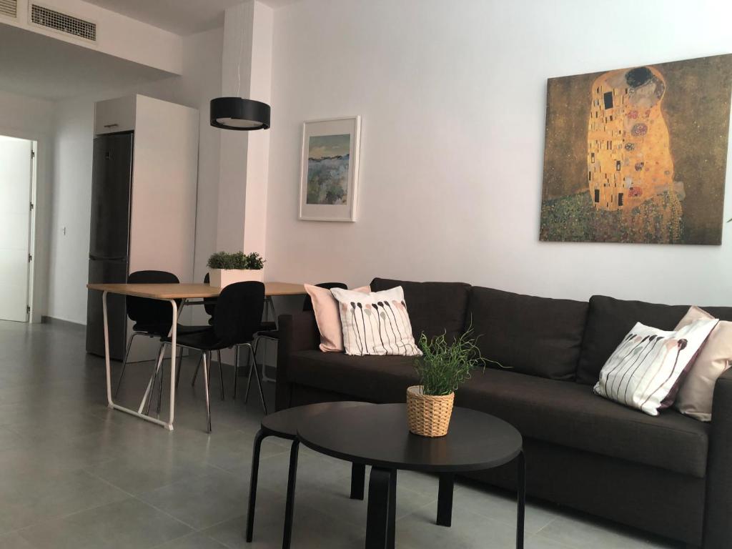 Апартаменты (Апартаменты - 1-й этаж), Malaga Apartamentos Calle Jinetes 10