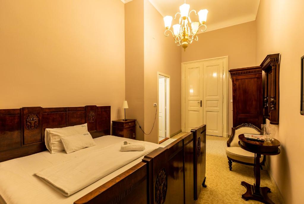 Двухместный (Двухместный номер Делюкс с 1 кроватью или 2 отдельными кроватями) отеля Bed & Breakfast Twenty, Кикинда