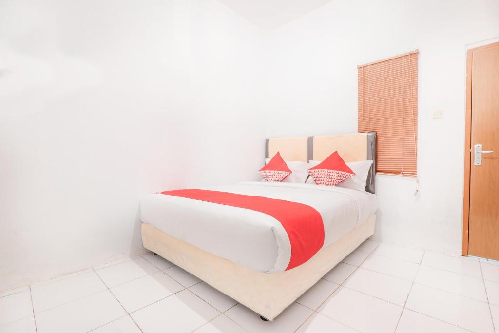 Двухместный (Стандартный двухместный номер с 1 кроватью) отеля OYO 160 Lontar Residence, Джакарта