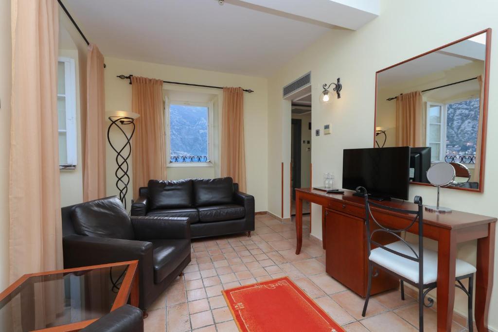 Двухместный (Большой двухместный номер с 1 кроватью) отеля Hotel Splendido, Котор