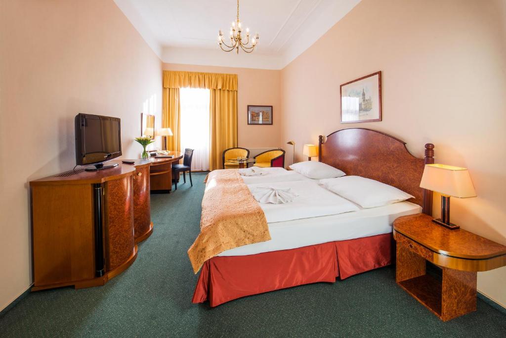 Двухместный (Двухместный номер «Комфорт» с 1 кроватью) отеля Belvedere Spa & Kurhotel, Франтишковы-Лазне