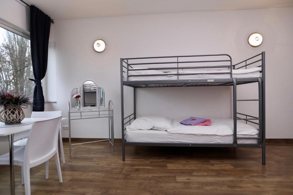 Номер (Кровать в общем номере (4) с 4 кроватями) хостела K&M Hostel, Гамбург