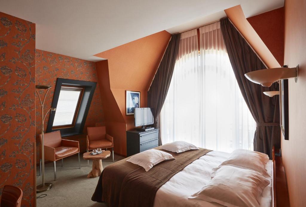 Двухместный (Двухместный номер Делюкс с 1 кроватью и террасой) отеля Hotel Binnenhof, Кнокке-Хейст