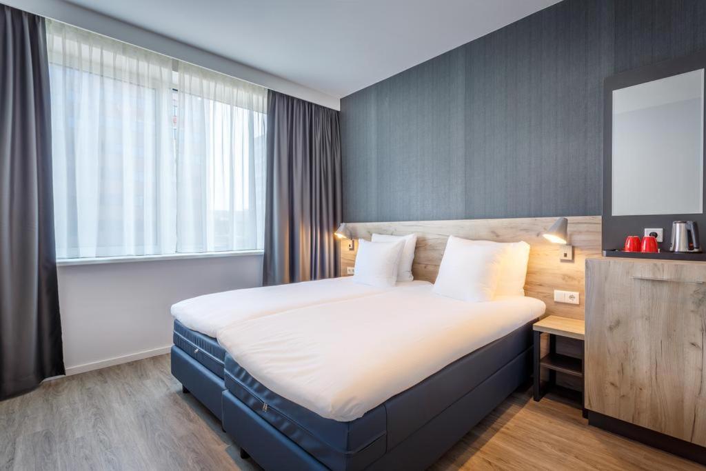 Двухместный (Двухместный номер Делюкс с 2 отдельными кроватями) отеля Joy Hotel, Амстердам