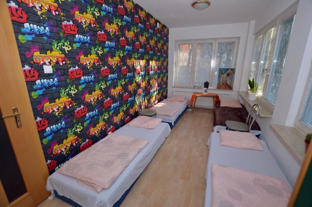 Номер (Кровать в общем номере с 4 кроватями) хостела Hostel Madeira, Гданьск
