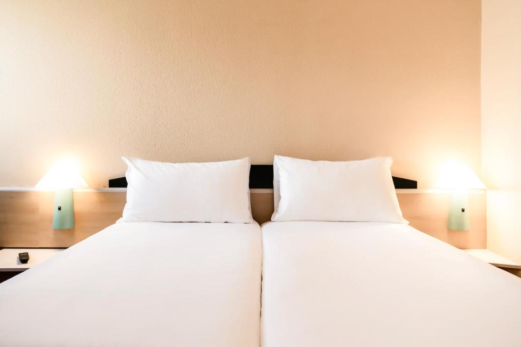 Двухместный (Стандартный двухместный номер с 2 отдельными кроватями) отеля Hotel ibis Evora, Эвора