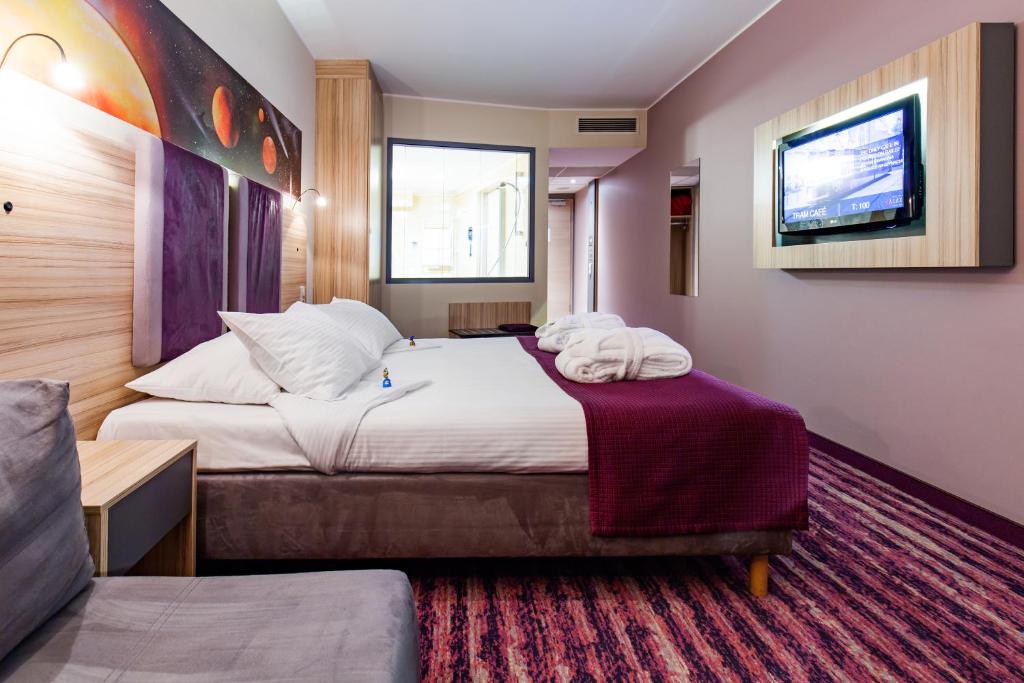 Двухместный (Двухместный номер бизнес-класса с 2 отдельными кроватями) отеля Galaxy Hotel, Краков
