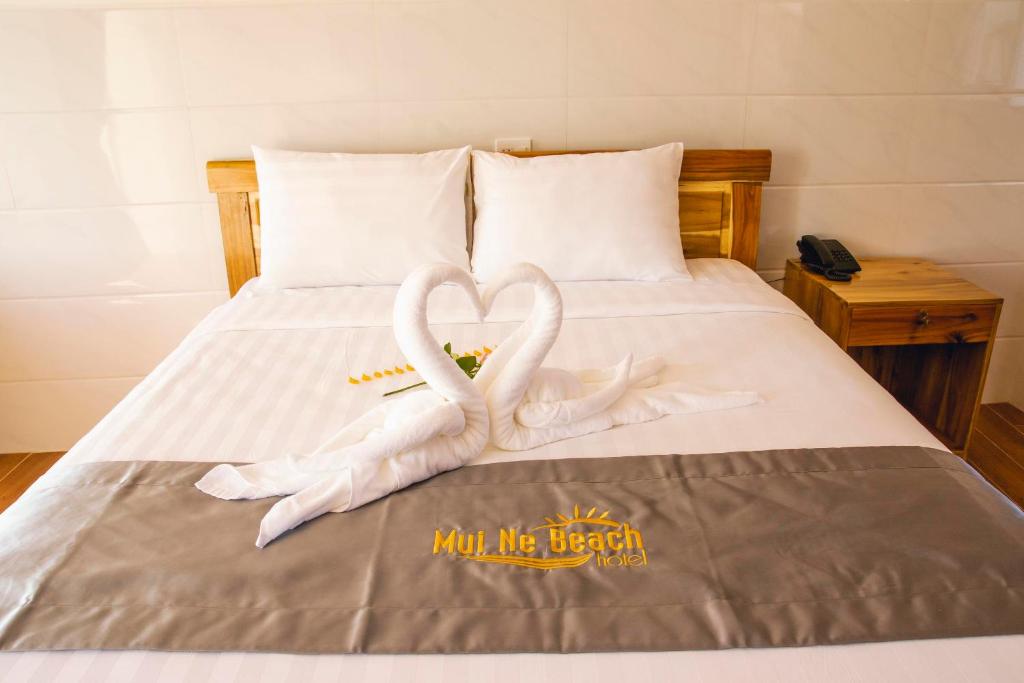 Двухместный (Улучшенный двухместный номер с 1 кроватью) отеля Mui Ne Beach Hotel, Фантхьет