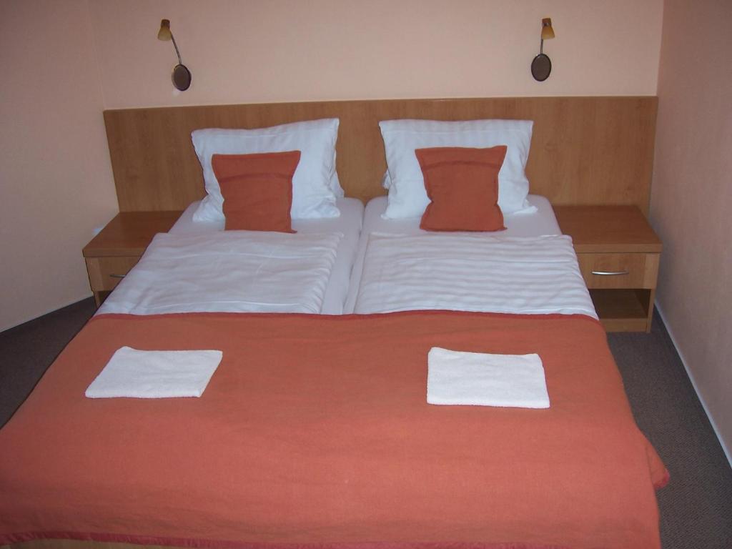 Двухместный (Двухместный номер с 1 кроватью или 2 отдельными кроватями) гостевого дома Pension Euro, Микулов