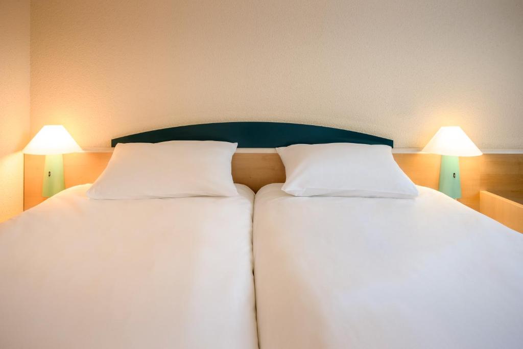 Двухместный (Стандартный двухместный номер с 2 отдельными кроватями) отеля ibis Brugge Centrum, Брюгге