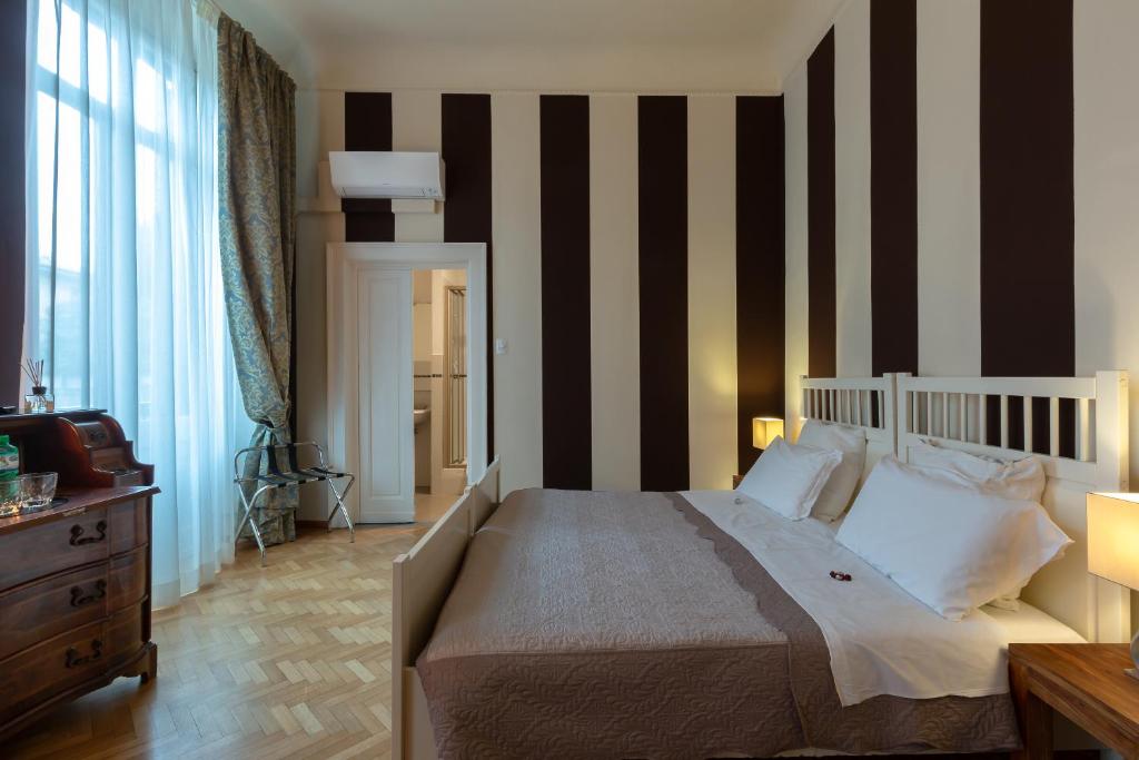 Двухместный (Улучшенный двухместный номер с 1 кроватью и террасой) отеля Opera B&B, Флоренция