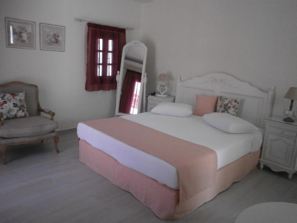Двухместный (Представительский двухместный номер с 1 кроватью) отеля Alkyoni Beach Hotel, Наксос