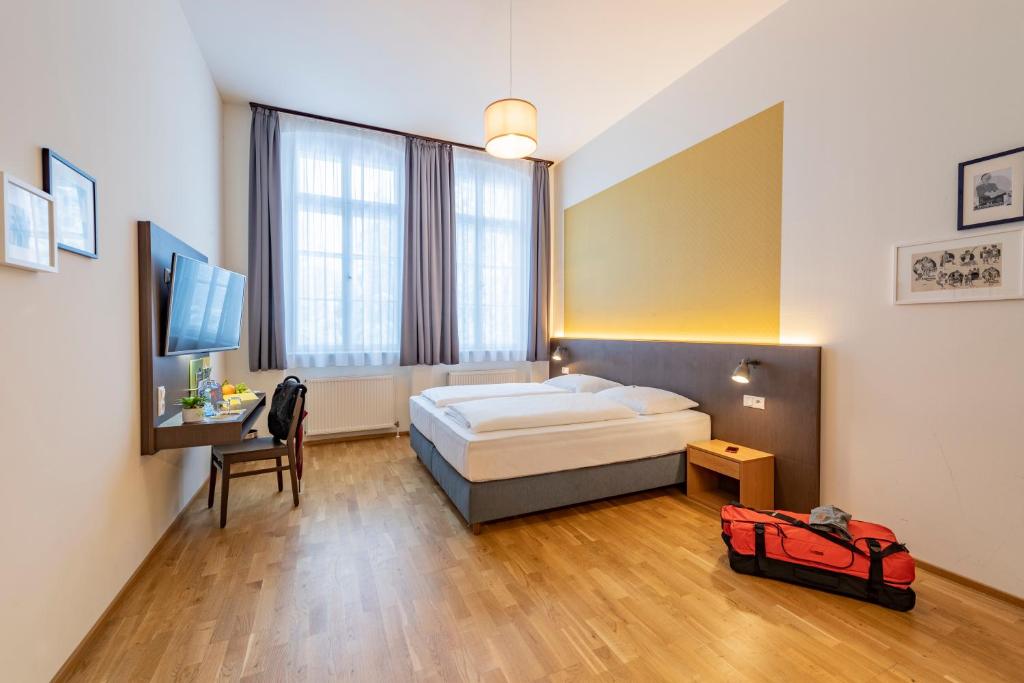 Двухместный (Улучшенный двухместный номер с 1 кроватью) отеля JUFA Hotel Bregenz, Брегенц