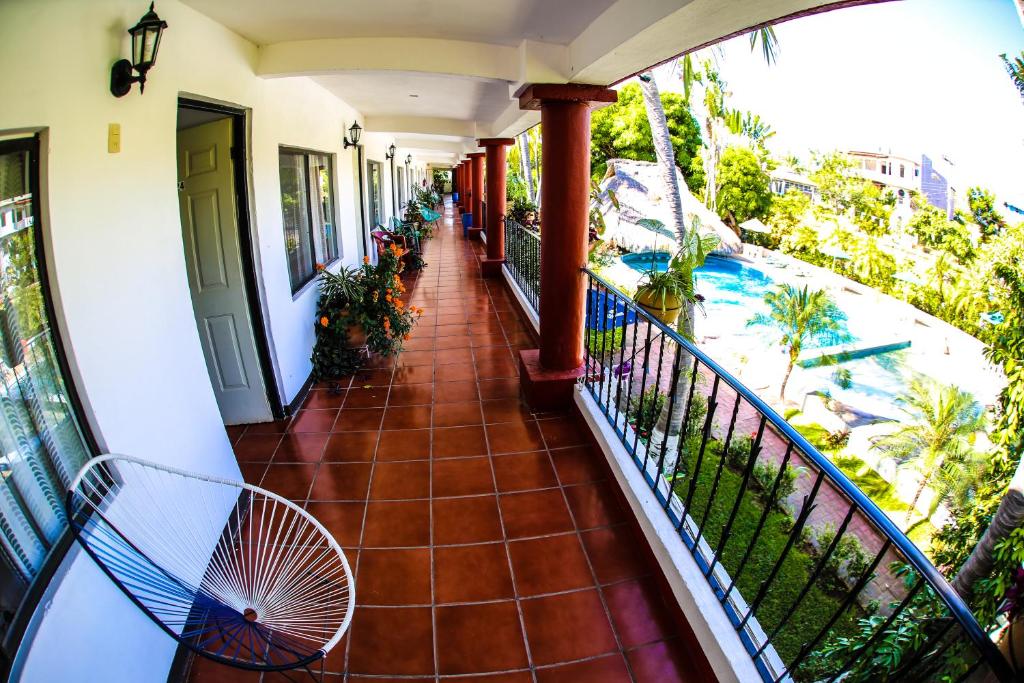 Апартаменты (Стандартные апартаменты) отеля Hotel Albatros, Пуэрто-Эскондидо